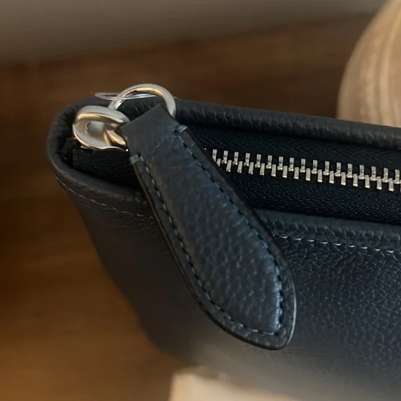 Coach Zip Around Large Pouch - Picture 4 of 8